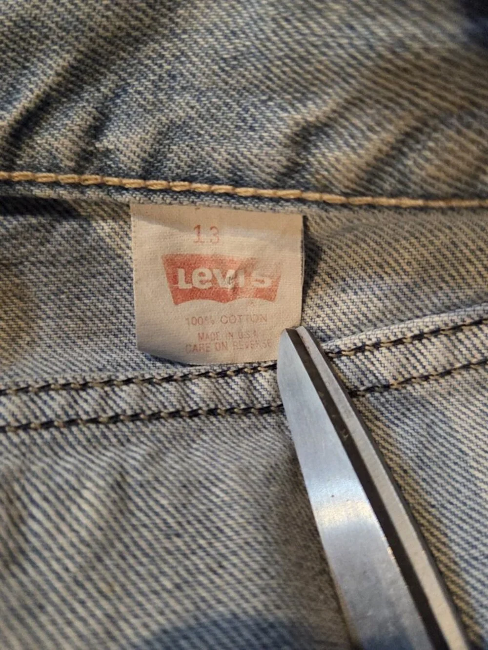 Vtg 80s Levis High Rise Mom Fit Seamed 30 X 32 Denim Jeans Made in USA Split 13